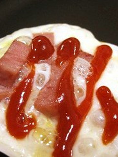 餃子の皮とスパムでなんちゃってピザ-レシピのメイン写真