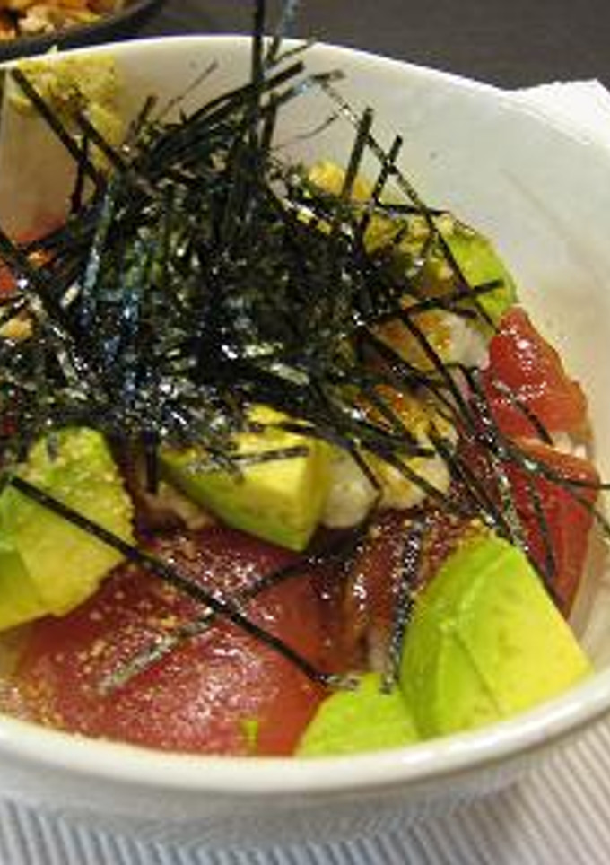 我が家のポキ丼（アボカドとマグロの丼）-レシピのメイン写真