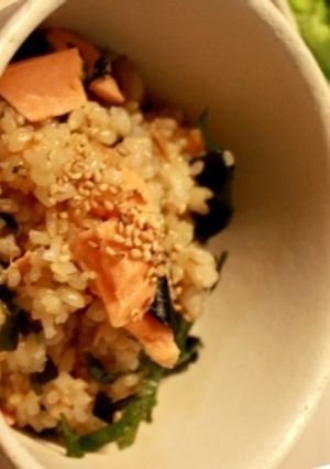 大葉、ごま油香る♪鮭わかめ混ぜご飯-レシピのメイン写真