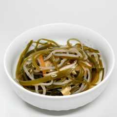 รูปของ 刻み昆布の煮物