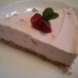苺ジャムでレアチーズケーキ