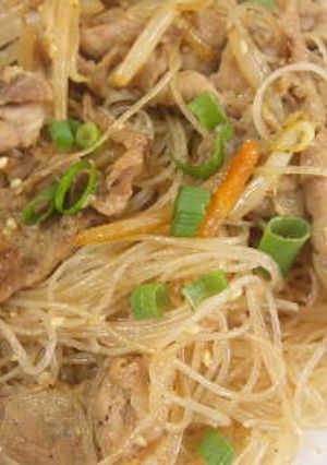 簡単！肉と野菜たっぷり焼きビーフン♪！-レシピのメイン写真