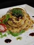 鮑のパスタ肝のソテーとジェノベーゼソース