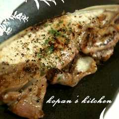 รูปของ ブラックペッパーたっぷり☆マグロカマ焼き