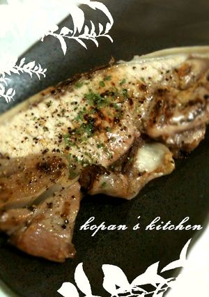 ブラックペッパーたっぷり☆マグロカマ焼き-レシピのメイン写真