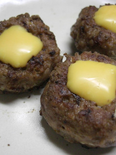 お弁当おかず❀マヨ照りチーズハンバーグ-レシピのメイン写真