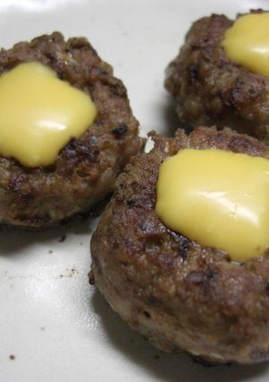 お弁当おかず❀マヨ照りチーズハンバーグ-レシピのメイン写真