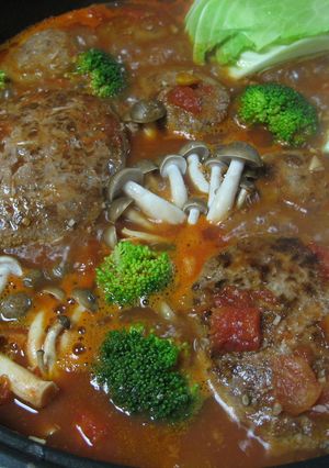 ホットプレートであつあつ煮込みハンバーグ-レシピのメイン写真