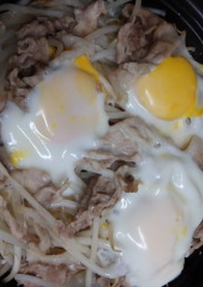 タジンで目玉焼き～アジアン風-レシピのメイン写真