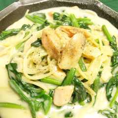 รูปของ 鮭とほうれん草✿クリームパスタ