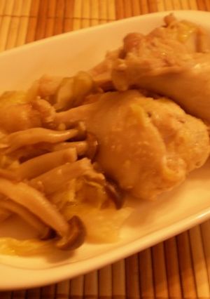 ☆鶏手羽元とキャベツと茸の塩バター煮☆-レシピのメイン写真