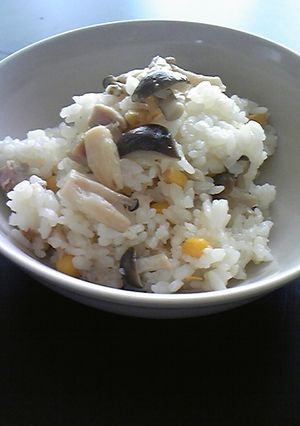 コーンとスパムのカラフル炊き込みご飯-レシピのメイン写真