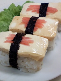 めんつゆ漬けクリチー寿司-レシピのメイン写真