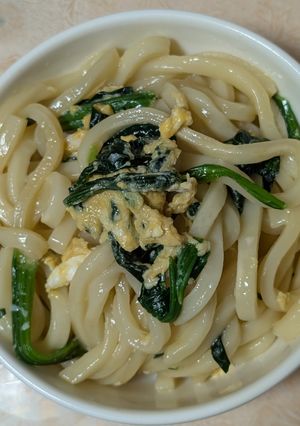 簡単★昼食！法蓮草とたまごの焼きうどん-レシピのメイン写真