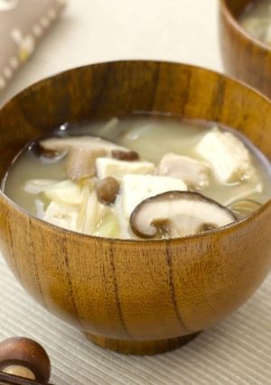 食物繊維がとれる!きのこの吹き寄せ汁-レシピのメイン写真