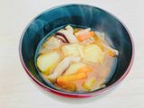 生姜と根菜のポカポカ味噌汁　ヴィーガン