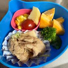 รูปของ 卵焼きの飾り切り☆子供弁当