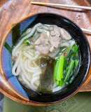 超簡単！もつ鍋風（ニンニク＊醤油）うどん