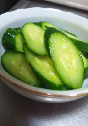 調味料二つだけ！簡単きゅうりの漬け物☆-レシピのメイン写真