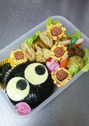 お弁当★簡単まっくろくろすけおにぎり-レシピのメイン写真