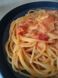 トマトクリームのカルボナーラ風パスタ-レシピのメイン写真
