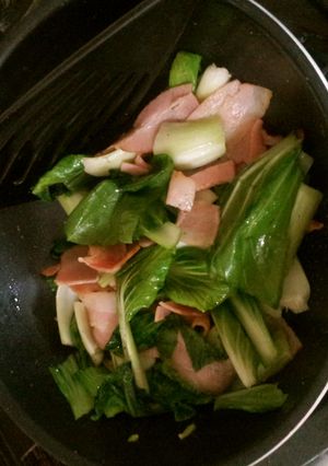 +*超簡単！青梗菜とベーコンの炒め物。*-レシピのメイン写真