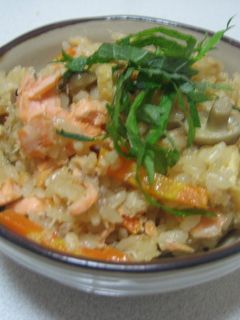 鮭のあらで炊き込みご飯-レシピのメイン写真