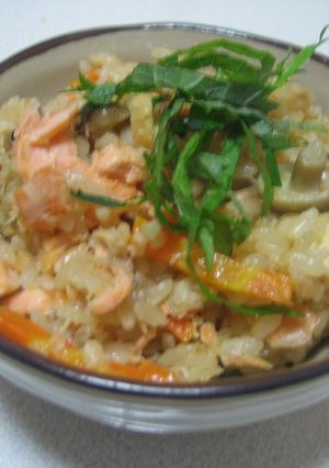 鮭のあらで炊き込みご飯-レシピのメイン写真