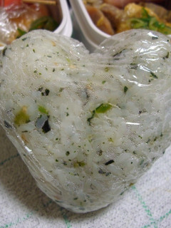 ちょっと一手間!簡単ハートのおにぎり♪-レシピのメイン写真