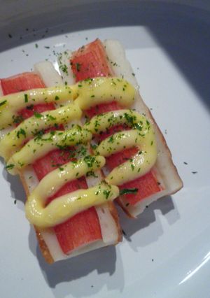 お弁当の彩りに！カニカマちくわのマヨ焼き-レシピのメイン写真