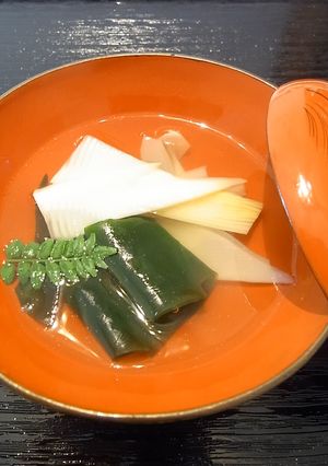 筍とわかめのお吸い物-レシピのメイン写真