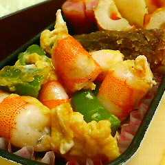 รูปของ お弁当❀海老とインゲンの卵❀