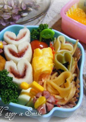 パンでハート形弁当-レシピのメイン写真