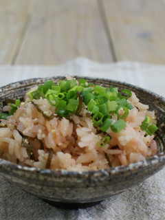 桜えびと塩こんぶの簡単炊き込みご飯-レシピのメイン写真