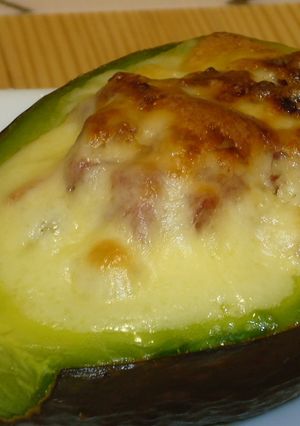 アボカドとサラミのマヨチーズ焼き-レシピのメイン写真