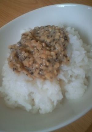 ｺﾚもうまうま★納豆ゆかりご飯-レシピのメイン写真