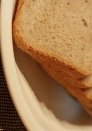 HBで全粒粉たっぷり食パン-レシピのメイン写真