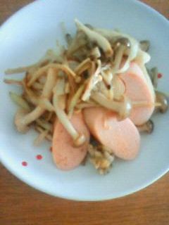 きのこと魚肉ソーセージのしょうゆ炒め-レシピのメイン写真