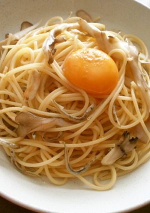 ✪舞茸＆ちりめんじゃこの月見パスタ✪-レシピのメイン写真