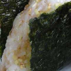 รูปของ しょうが入り♪たぬきおにぎり