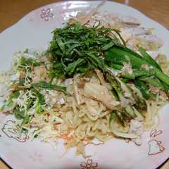 รูปของ 残り野菜のごまダレ冷やし麺