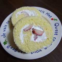 รูปของ 我家のいちごロールｹｰｷ♪
