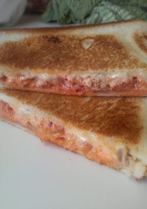 キムチとツナのチーズホットサンド♪-レシピのメイン写真