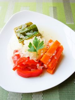 新玉ねぎ♪簡単玉ねぎ甘酢漬け入りピクルス-レシピのメイン写真