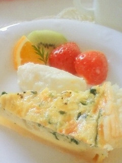離乳食☆取り分け☆豆乳と卵黄でキッシュ-レシピのメイン写真