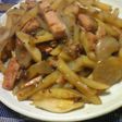 新じゃがと魚肉ソーセージのオイスター炒め