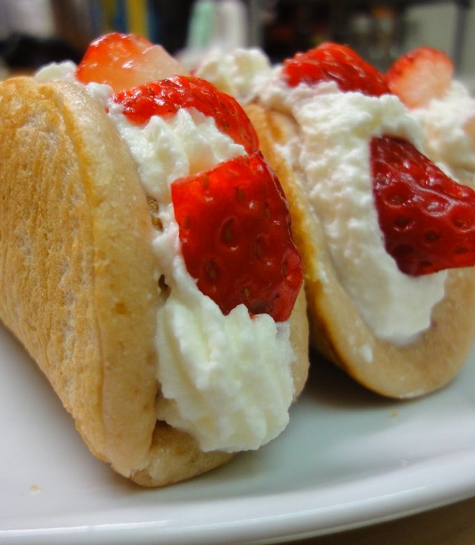 ホットケーキミックスで苺のオムレット☆-レシピのメイン写真