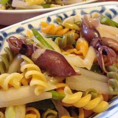 รูปของ ほたるいかとアスパラとネギと大根のパスタ