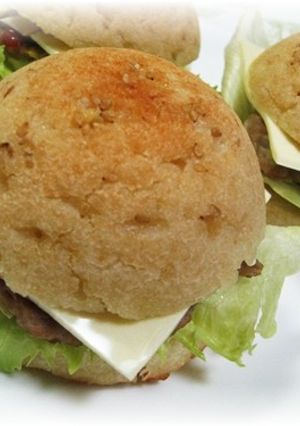 豆腐入り米粉パンで、ハンバーガー！！-レシピのメイン写真