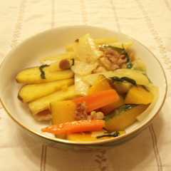 รูปของ 鶏がらスープの素で野菜炒め
